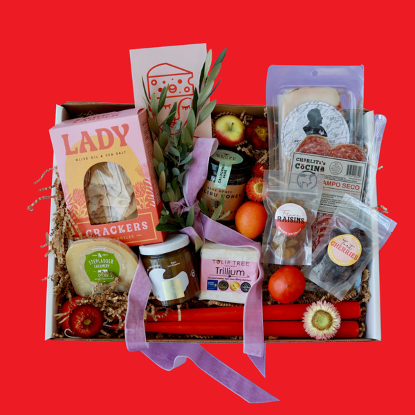 Classic Small Gift Basket – Lady & Larder